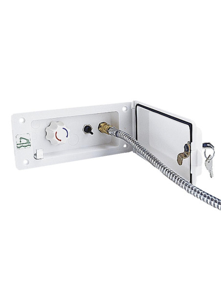 Saida exterior branca água quente e fria com chuveiro Reich