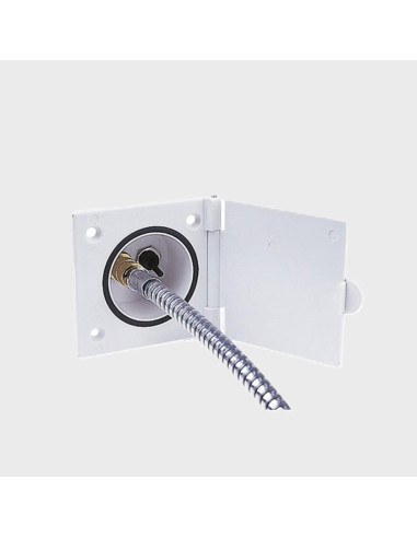 Saida de agua fria exterior com chuveiro e Interruptor